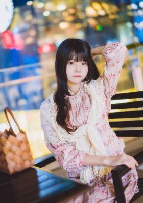美女高清免费观看视频_4K在线播放观看