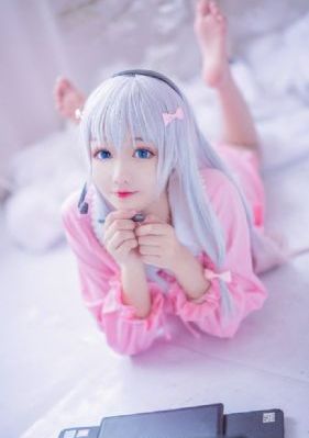 红色比基尼电影_4K电影免费在线