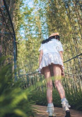 没有穿内裤的女教师在线观看_云播放粤语日本成人在线